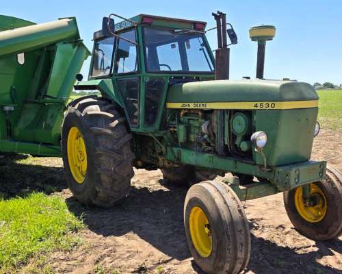 Tractor Jhon Deere 4530 con 120 HP