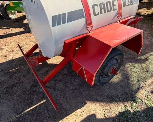 Chasis con Tanque Plast. 840lts Cade
