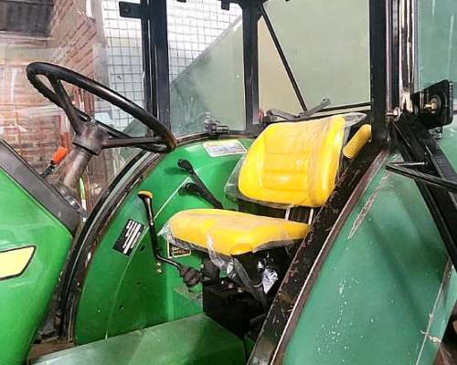 Tractor John Deere 5603 con Pala