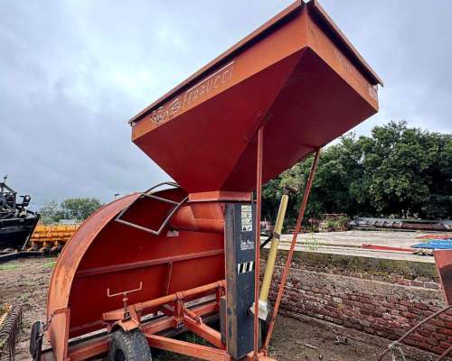 Embolsadora de Grano Cereal MS Ferrucci Roja 9 Pies