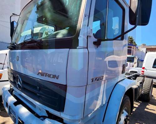 Mercedes Benz Atron 1720 Modelo 2014