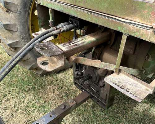 John Deere 2420 con Cabina