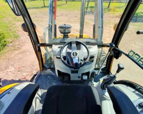 Retroexcavadora Cukurova 880s Extensible 4X4 Perkins 100hp