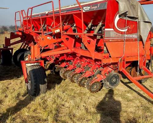 Sembradora Crucianelli Gringa V de 14 a 52 Mecanica 2014
