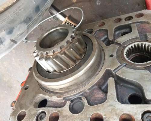 Reparaciones y Repuestos para Tractores Zanello, Pauny, Etc.