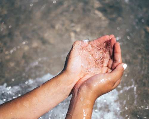 1300 Has Campo con Manantial de Agua Mineral y Canteras