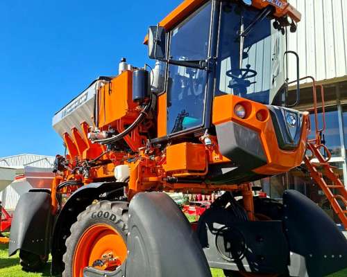 Fertilizador Autopropulsado Jacto Uniport 5030