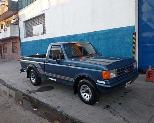 Ford F100 XLT .