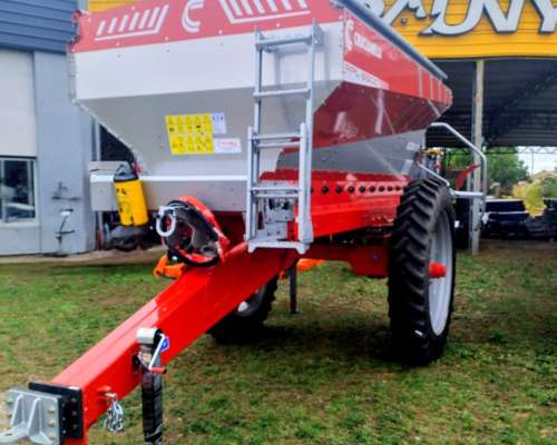Fertilizadora Nueva Crucianelli Fertec de Arrastre 6500