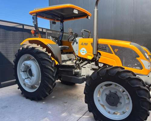 Valtra a 750 80 HP 4X4