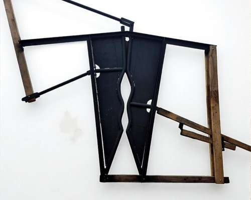 Cepo de Hierro y Madera con Mordaza de Caño