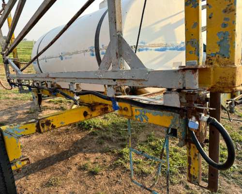 Pulverizador de Arrastre 1500 Lts