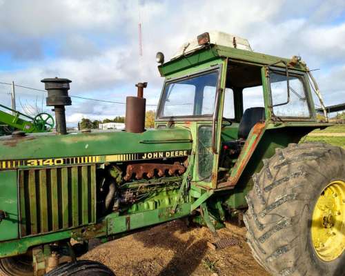 Tractor John Deere 3140