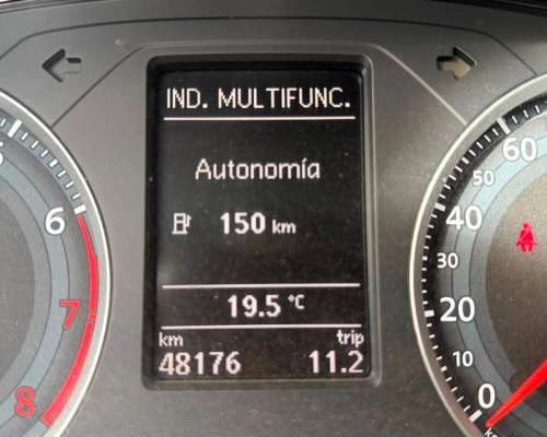 Vw Voyage 1.6 MSI Manual año 2017 Gris Plata. con 48.000km.