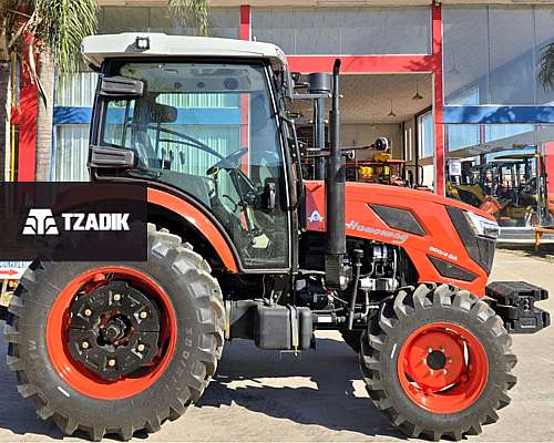 Tractor Hanomag Stark 800 con Cabina