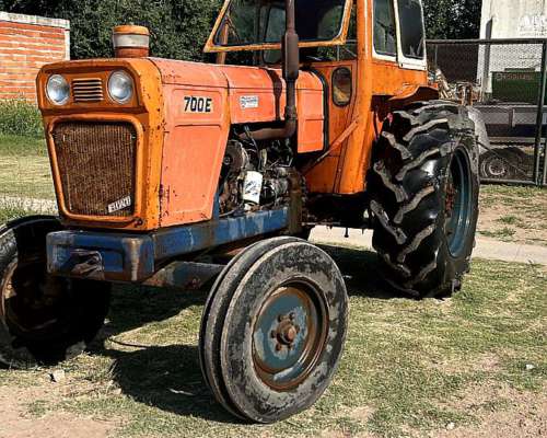 Tractor Fiat 700 e