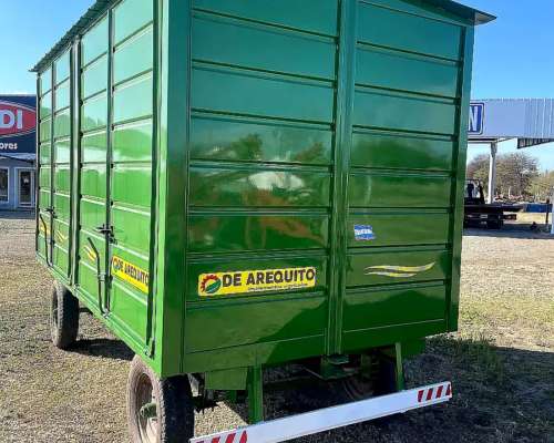 Acoplado Taller de Arequito 4x2mts