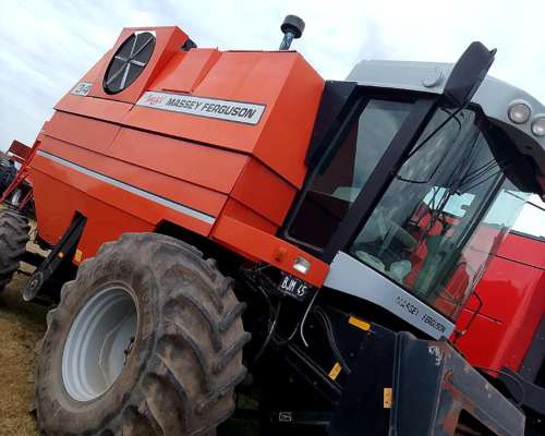 Cosechadora MF34 año 2007 Sojera 200 HP