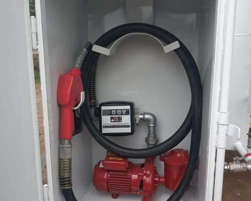 Tanques Aéreo de Combustibles con Batea y Surtidor Standart