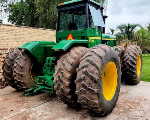 John Deere 8430. 215 HP. Articulado