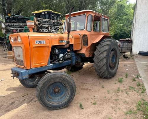 Tractor Fiat 700 e