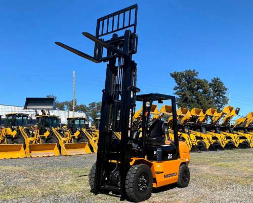Autoelevador 2500kg / 2.5 Toneladas Sinomach CPCD25