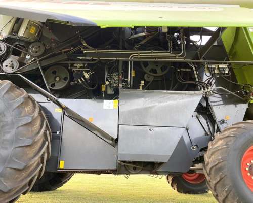 Cosechadora Claas Lexion 570 con Plataforma de 30 Pies