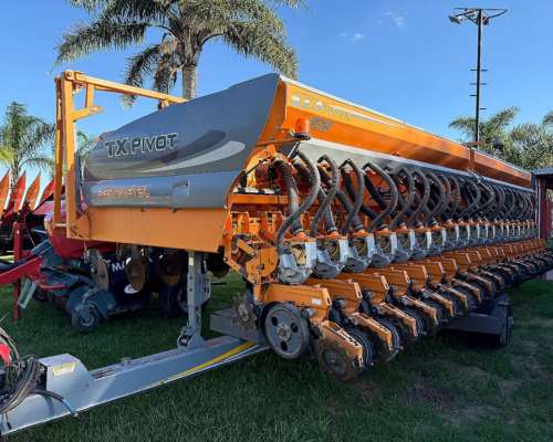 Sembradora Agrometal Pivot de 20 a 42 Neumática Autotrailer