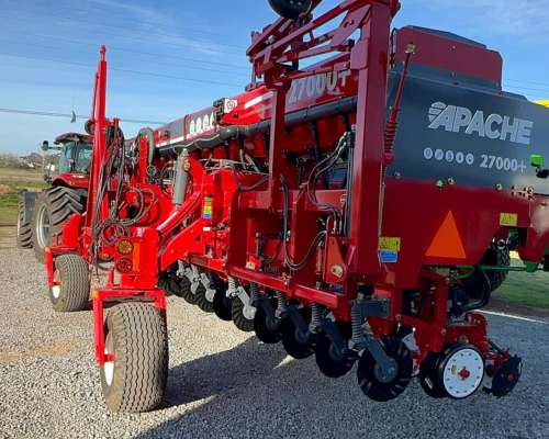 Apache 27000 20 a 42 / 16 Líneas a 52 Precicion Planting