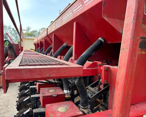 Sembradora Dolbi de 12/52 Fertilización en Línea