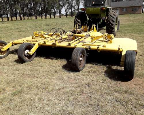 Desmalezadora Grosspal 4.7 M de 3 Hélices. Consultar Precio