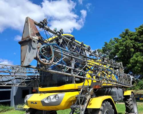 Pulverizadora Pla 3250 BT Usada año 2011