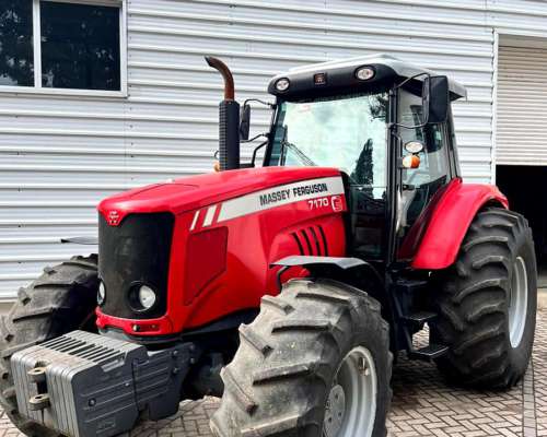 Tractor Massey Ferguson 7170