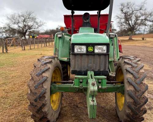 Tractor John Deere 5705, AÑO:2007