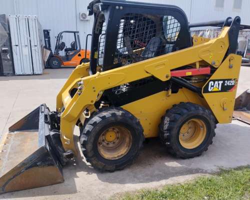 Caterpillar 242d 2017 3200 Horas 74hp Permuto Todo Vial