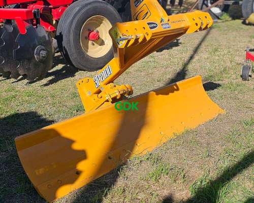 Niveladora Mecanica 3p 2100. Grosspal