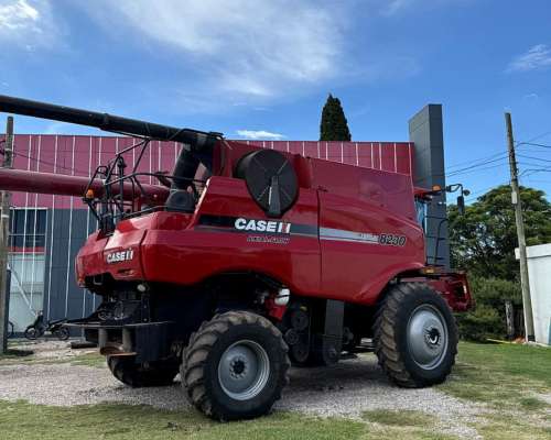 Cosechadora Case IH - Axial Flow 8230