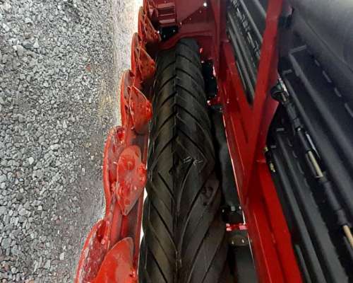 Segadora Case DC 135 OKM