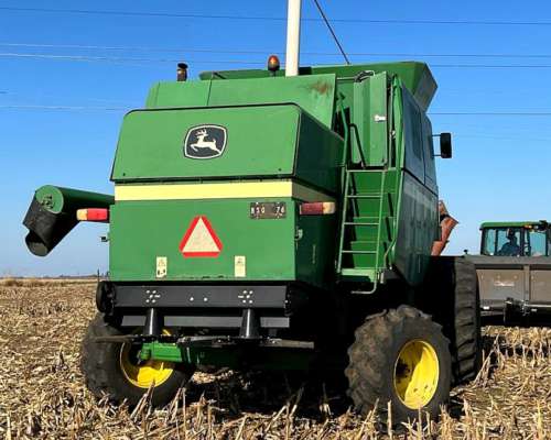 Cosechadora John Deere 1550 2008 - Plat 625 - Trabajando