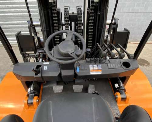 Autoelevador 10 Toneladas 10000kg Triple Torre 4.5m