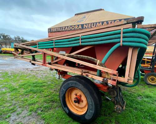 Fertilizadora Altina 3918, 18 Mts.