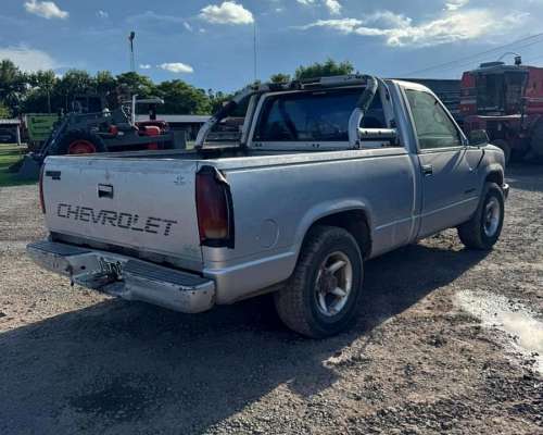 Camioneta Chevrolet Silverado DLX MWM
