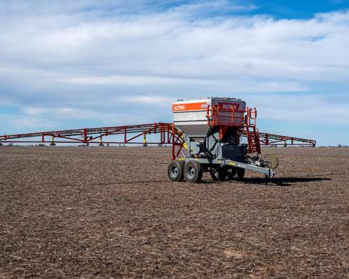 Sembradora / Fertilizadora Neumática Altina HP 4518