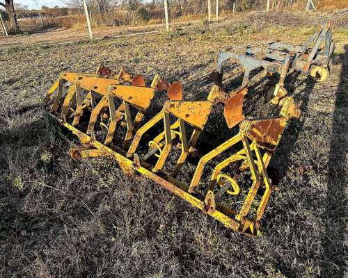 Carpidor Agrometal de 4 Surcos para Tres Puntos