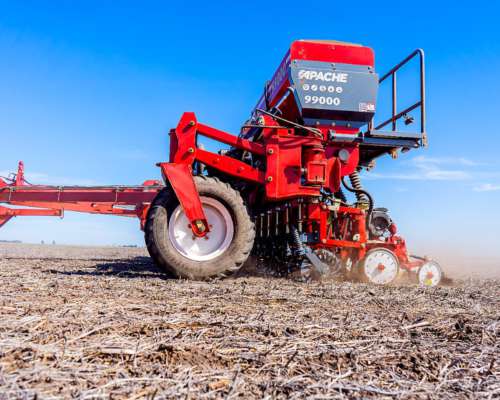 Sembradora de Granos Gruesos 99000. Apache
