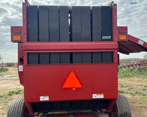 Enrolladora New Holland BR780