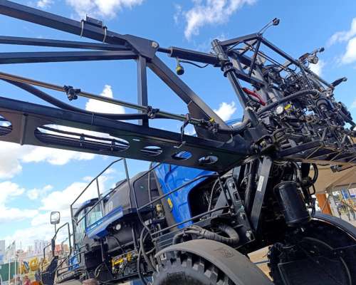 Pulverizador New Holland Defensor 4000 - Unidad Disponible