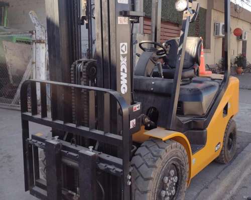 Autoelevadores y Mini Cargadora 2.5 TN y 3.5 TN Xcmg