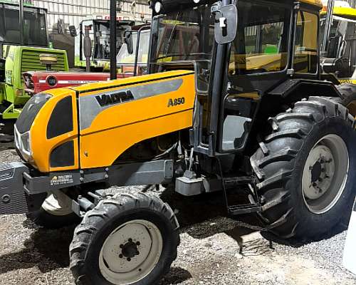 Valtra 850 con Doble Embrague y 3 Puntos