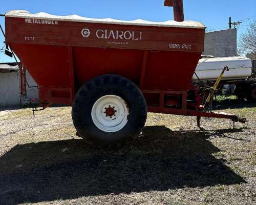 Vendo Tolva Giaroli 14 Toneladas